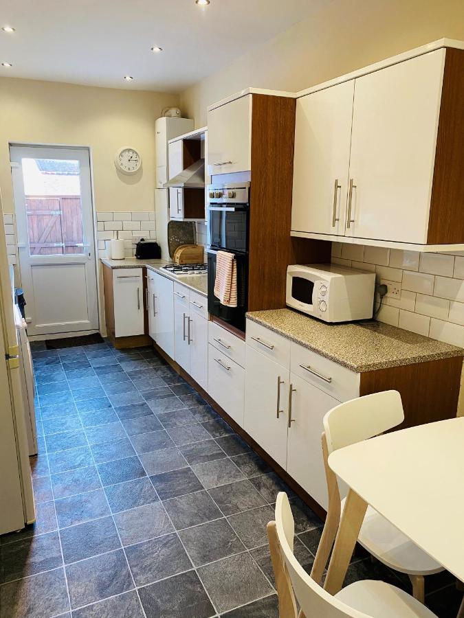 Light And Spacious Highcross Apartment Poulton-le-Fylde Kültér fotó