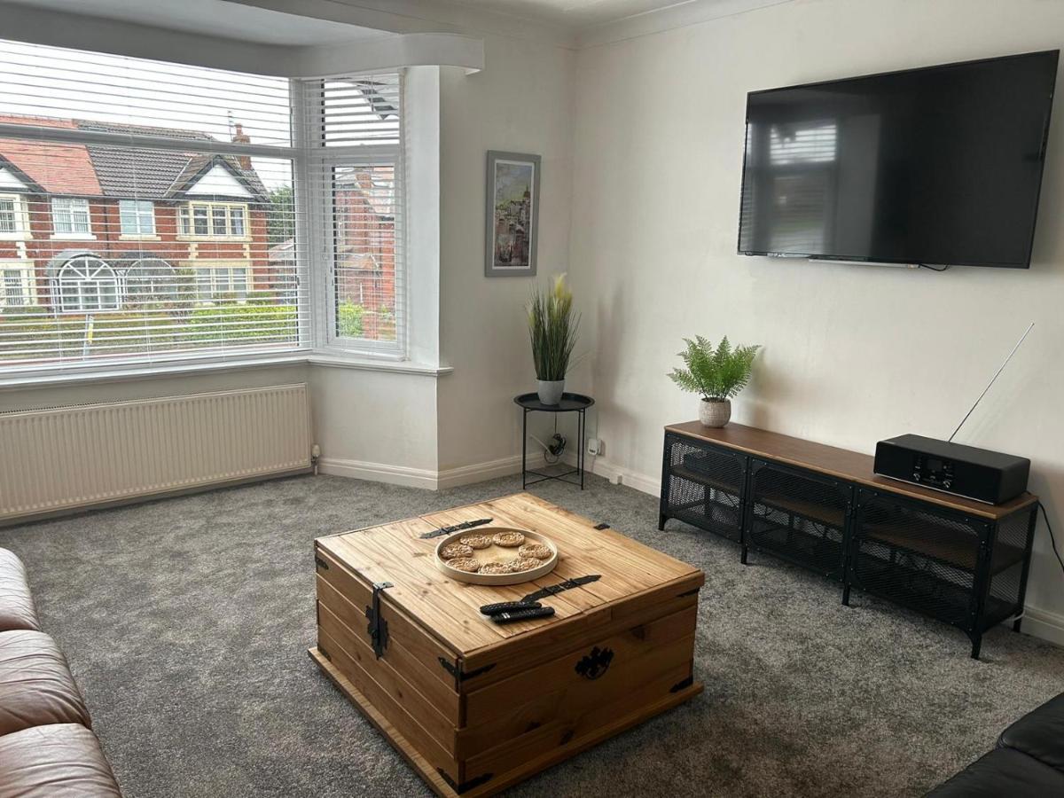 Light And Spacious Highcross Apartment Poulton-le-Fylde Kültér fotó