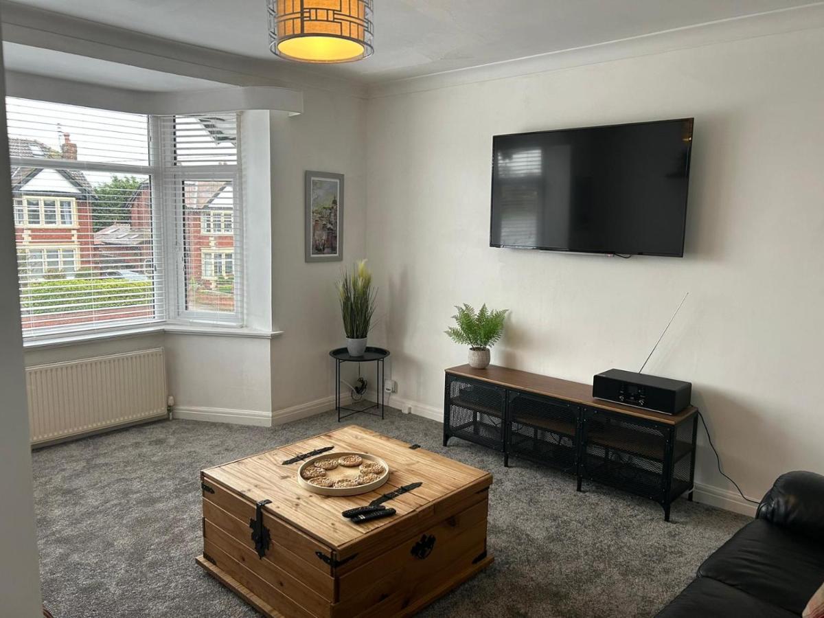 Light And Spacious Highcross Apartment Poulton-le-Fylde Kültér fotó