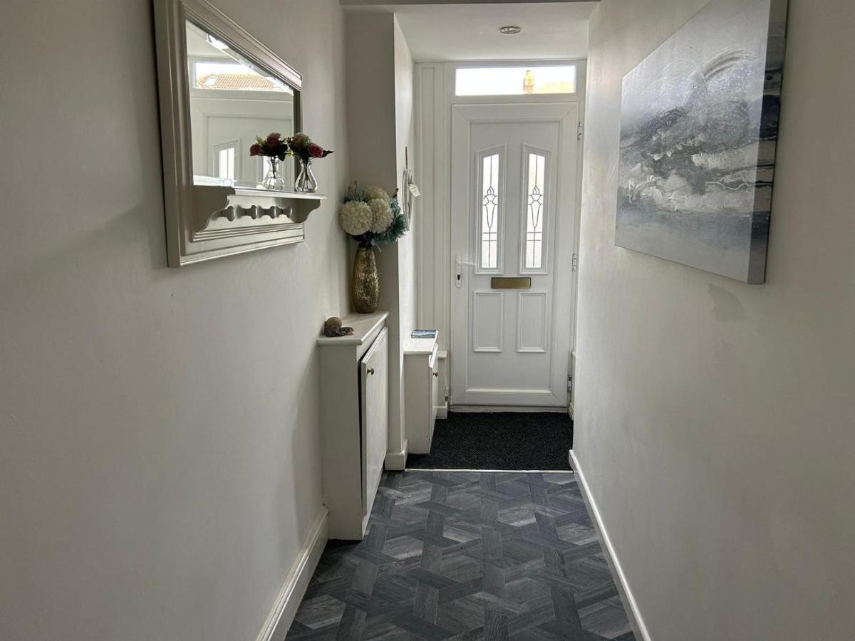 Light And Spacious Highcross Apartment Poulton-le-Fylde Kültér fotó