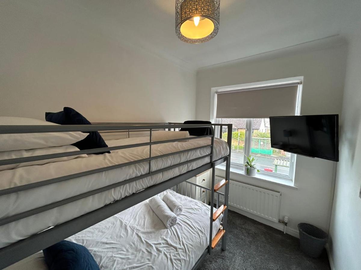 Light And Spacious Highcross Apartment Poulton-le-Fylde Kültér fotó
